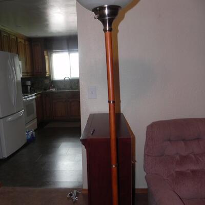 LOT 101 FLOOR LAMPS 