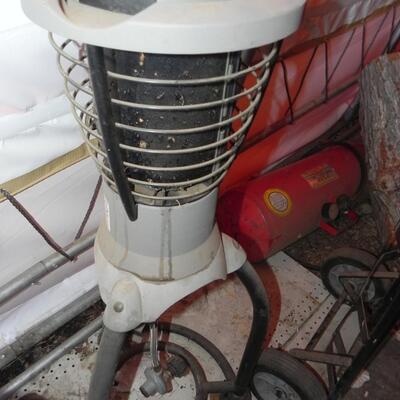 LOT 102 MOSQUITO RAPPELER AND AIR TANK