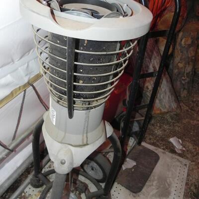 LOT 102 MOSQUITO RAPPELER AND AIR TANK