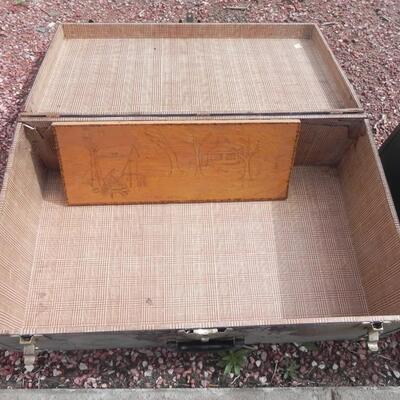 LOT 109 3 TRUNKS