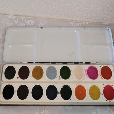 Lot 181: Watercolors, Oil Pastels & Brushes Lot