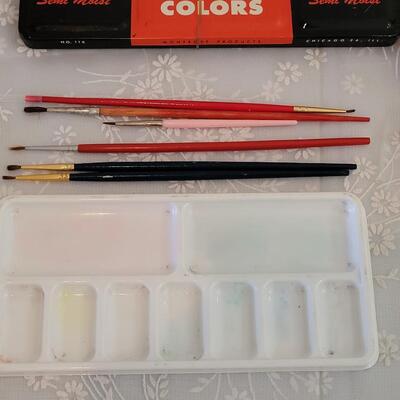 Lot 181: Watercolors, Oil Pastels & Brushes Lot