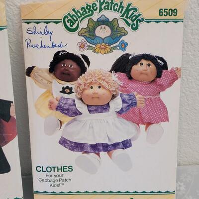 Lot 184: Vintage Cabbage Patch Kids Clothes Sewing Patterns 