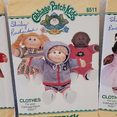 Lot 184: Vintage Cabbage Patch Kids Clothes Sewing Patterns 