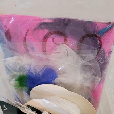 Lot 193: Sewing and Crafting Trimmings Lot