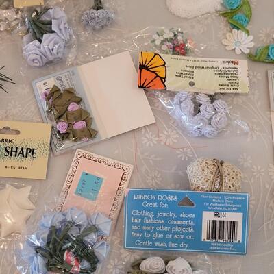 Lot 194: Flower Trimmings Lot