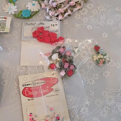 Lot 194: Flower Trimmings Lot