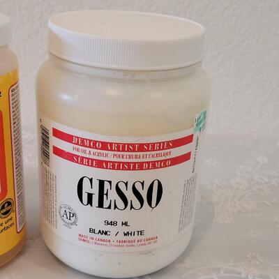 Lot 195: Gesso and Mod Podge (both more than 3/4 Full)