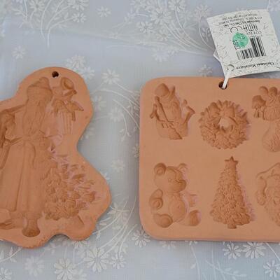 Lot 204: Christmas Candle/Paper Molds