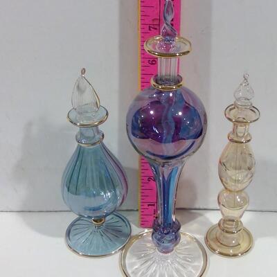 Decorative perfume bottle trio