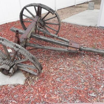 LOT 33 YARD IMPLEMENT 