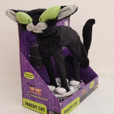 Lot 209: New in Box FRAIDY CAT Halloween Motion + Sound Deco 