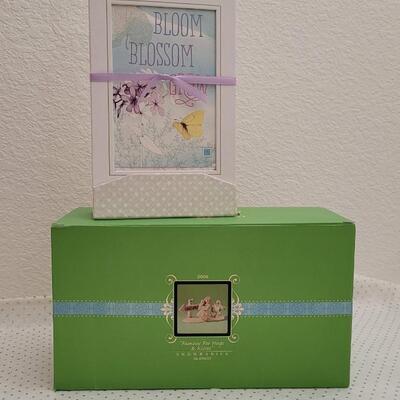 Lot 213: Dept. 56 SNOWBABIES "Famous for Hugs and Kisses" + Hallmark Bloom Blossom Desk Kit