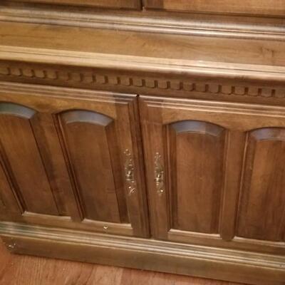 Lot #69  Ethan Allen Matching cabinet to Lot #68