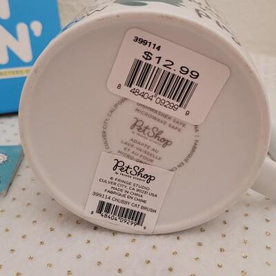 Lot 219: Assorted NEW Hallmark Kitchen Collectibles 