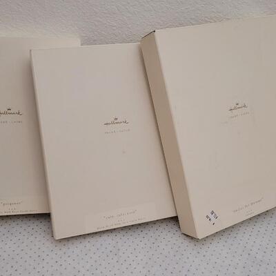 Lot 226: (3) New Hallmark Picture Frames 