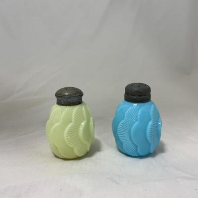 [185] ANTIQUE | 1890s | Dithridge | Sunset Pattern | Salt & Pepper Shakers