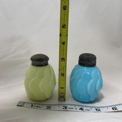 [185] ANTIQUE | 1890s | Dithridge | Sunset Pattern | Salt & Pepper Shakers