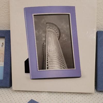 Lot 229: Assorted NEW Picture Frames 
