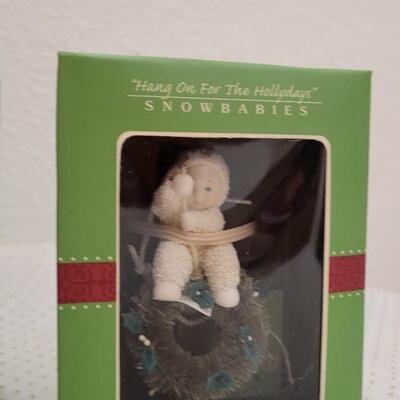 Lot 230: New Dept. 56 Snowbabies Figures 