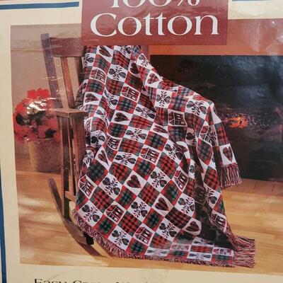 Lot 238: New 50" x 60" HOUSE AND HEARTS 100% Cotton Reversible Blanket  