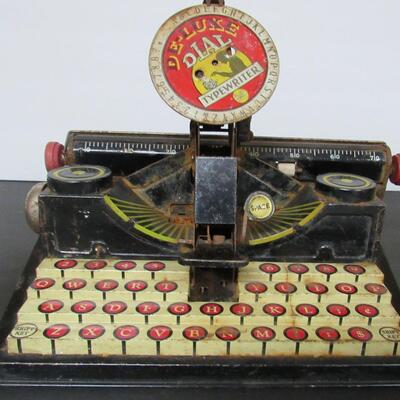 Vintage Tin Toy Typewriter