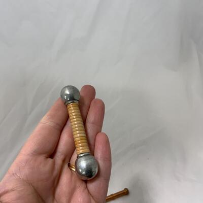 [192] Three Modern Knife Rests