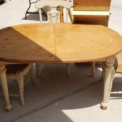 Wood Dinning Table with 4 Chairs and 2 Leafs