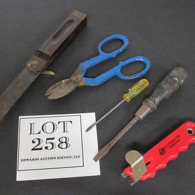 5 Old Tools, Box Cutter, Screwdrivers, Snips, Knife