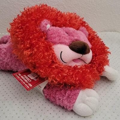 Lot 245: New RETIRED Purrcy The Huggable Lion 