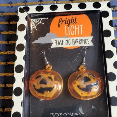 Lot 252: Flashing Pumpkin Earrings and Brooch
