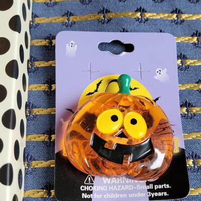 Lot 252: Flashing Pumpkin Earrings and Brooch