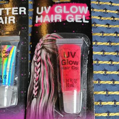 Lot 254: Hair Glitter, Fingernails and Earrings 
