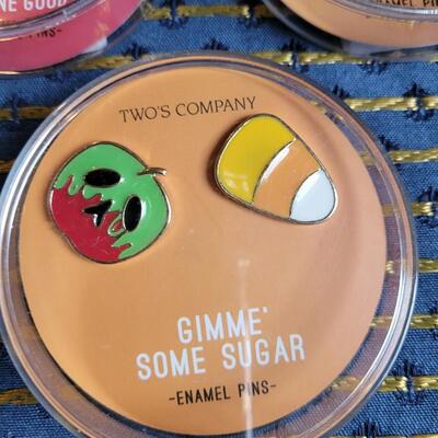 Lot 255: Halloween Pins