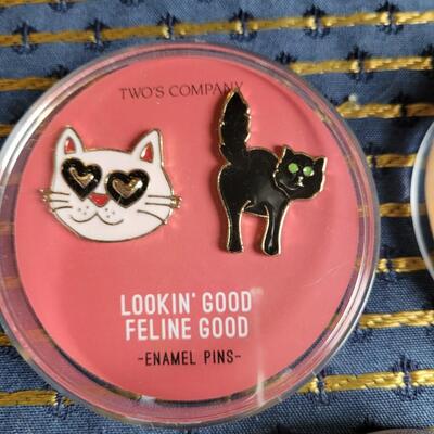 Lot 255: Halloween Pins