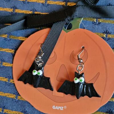 Lot 260: Halloween Earrings and Brooches