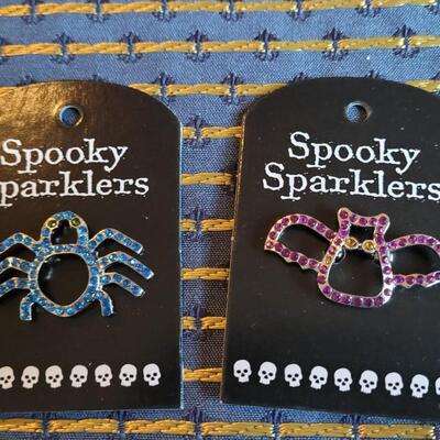 Lot 260: Halloween Earrings and Brooches