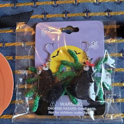 Lot 260: Halloween Earrings and Brooches