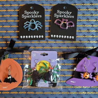 Lot 260: Halloween Earrings and Brooches