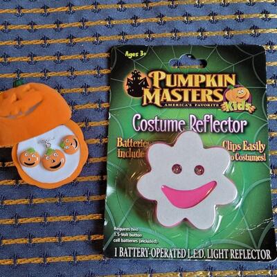 Lot 262: Halloween Necklace & Earrings and Costume Reflector