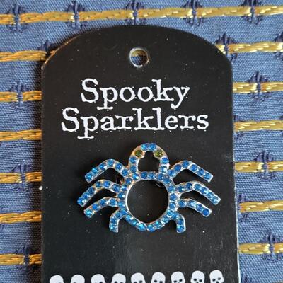 Lot 264: Halloween Earrings & Brooches