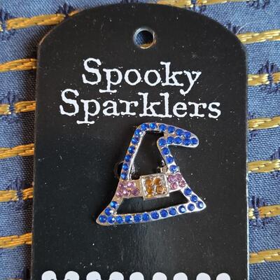 Lot 264: Halloween Earrings & Brooches