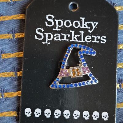 Lot 264: Halloween Earrings & Brooches
