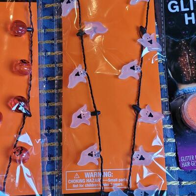 Lot 265: Flashing Halloween Necklaces, Hair Glitter and Bracelets 