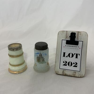 [202] ANTIQUE | Souvenir Glass | Custard Glass | New Glarus, Wisconsin