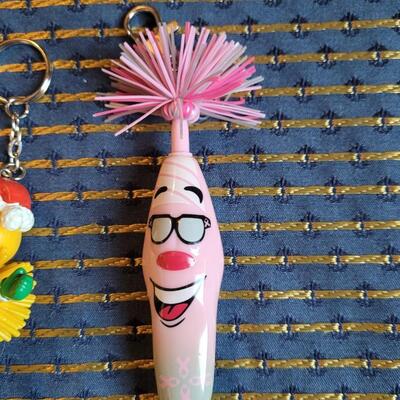 Lot 275: Keychain Lot