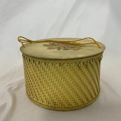 [203] VINTAGE | Yellow Wicker Sewing Basket | Floral Lithograph