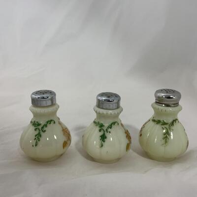 [205] ANTIQUE | 1900s | Northwood | Chrysanthemum Sprig Custard | Shakers