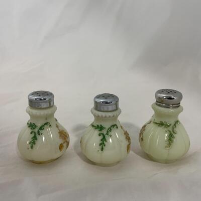 [205] ANTIQUE | 1900s | Northwood | Chrysanthemum Sprig Custard | Shakers