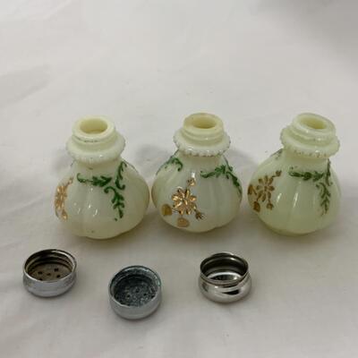 [205] ANTIQUE | 1900s | Northwood | Chrysanthemum Sprig Custard | Shakers